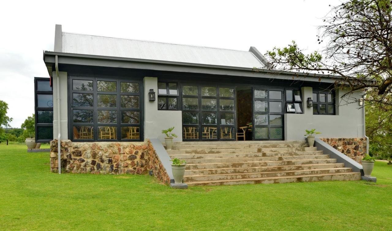 Thanda Manzi Country Hotel Centurion Buitenkant foto